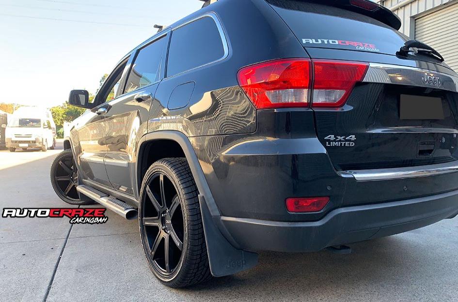 JEEP-GRAND-CHEROKEE-REVERT-SATIN-BLACK